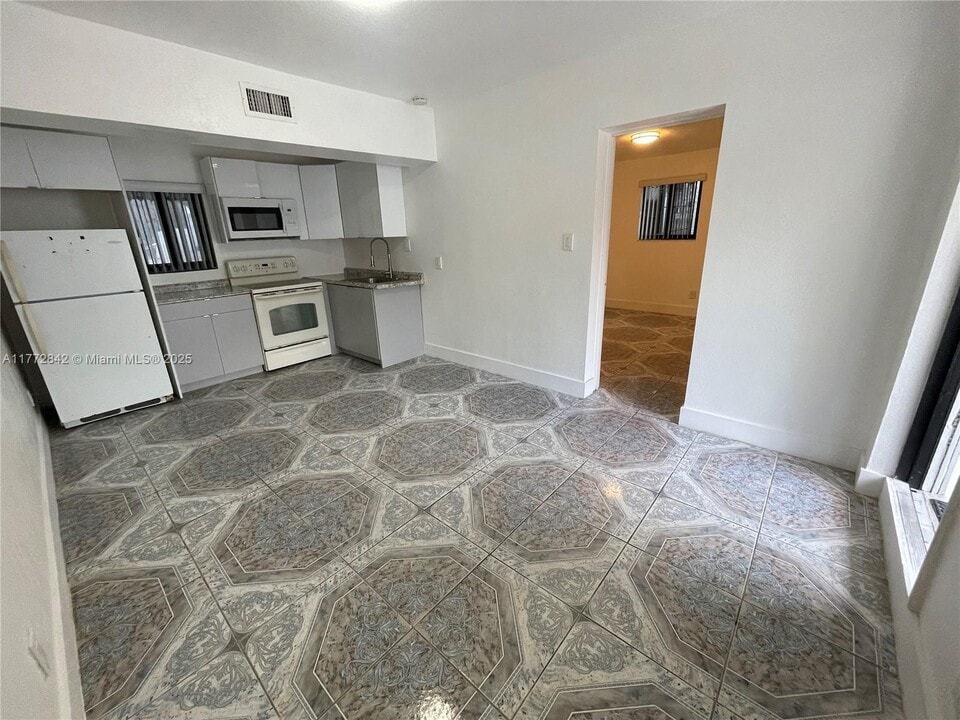 169 NE 50th St in Miami, FL - Building Photo