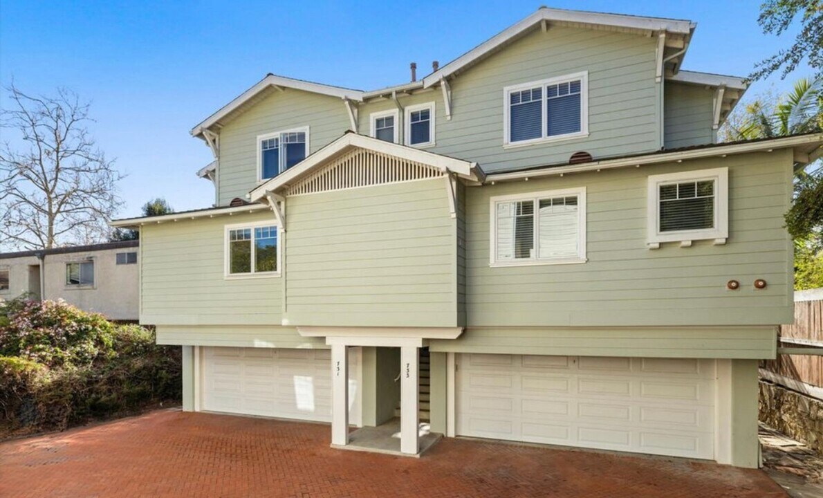 731 Bath St in Santa Barbara, CA - Building Photo