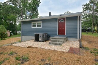 721 Peyton Ave in Durham, NC - Building Photo - Building Photo