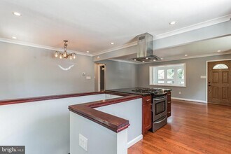 1316 S Buchanan St in Arlington, VA - Building Photo - Building Photo