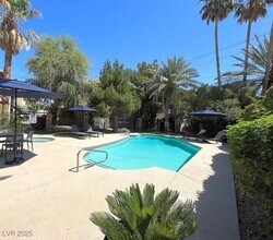 3135 S Mojave Rd in Las Vegas, NV - Building Photo - Building Photo