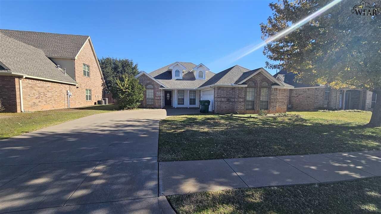 2961 S Shepherds Glen in Wichita Falls, TX - Building Photo