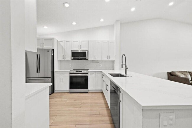 10352 Mateo Ct