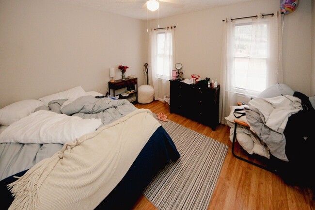 1424 Shadowbrook Dr in Marietta, GA - Building Photo - Building Photo