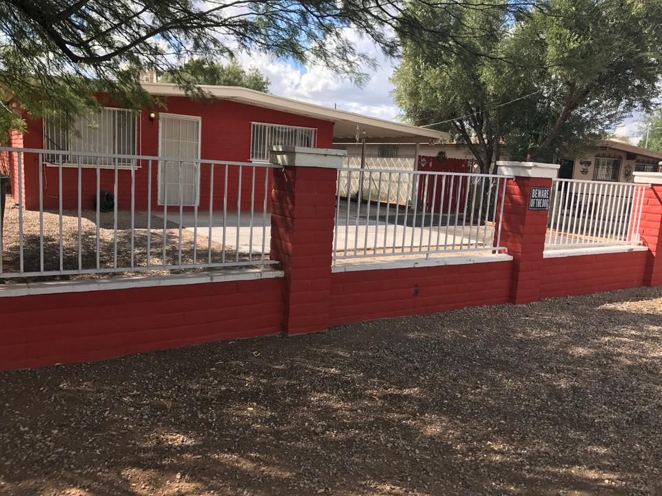 Hidden Cove in Tucson, AZ - Building Photo