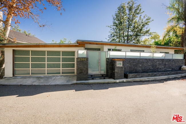 2388 Kimridge Rd in Beverly Hills, CA - Building Photo - Building Photo