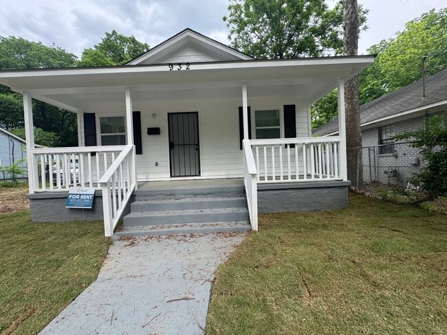 property at 932 Emmie St