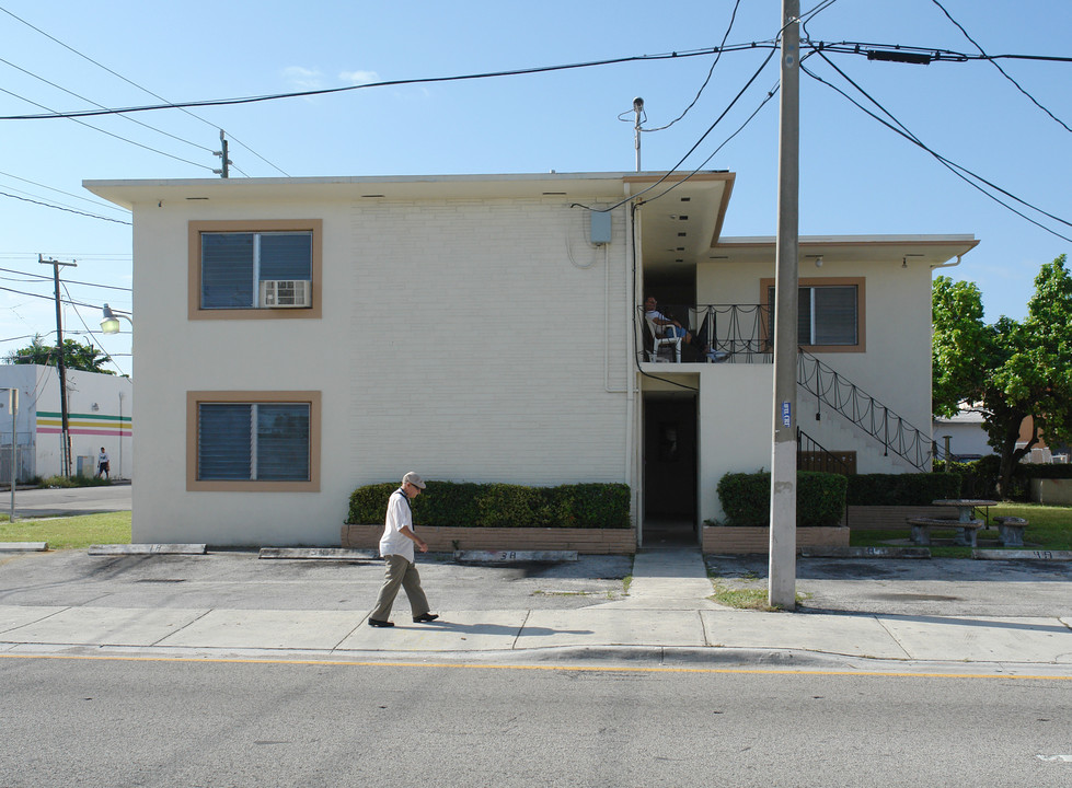 1800 SW 7th St in Miami, FL - Building Photo