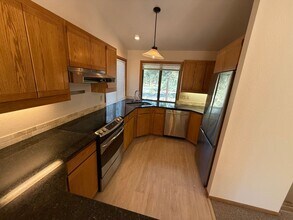 22 Klamath Ln in Sunriver, OR - Building Photo - Building Photo