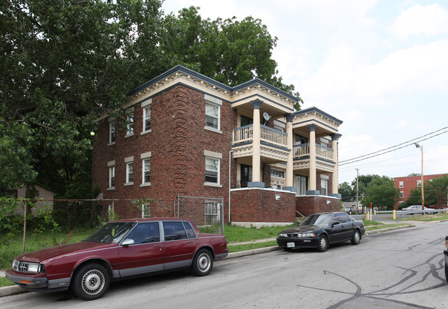 2508-2510 30th St in Kansas City, MO - Foto de edificio - Building Photo