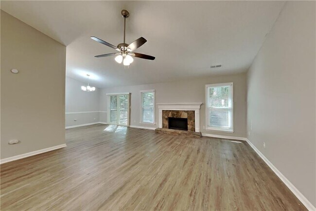 3883 Nowlin Rd in Kennesaw, GA - Building Photo - Building Photo