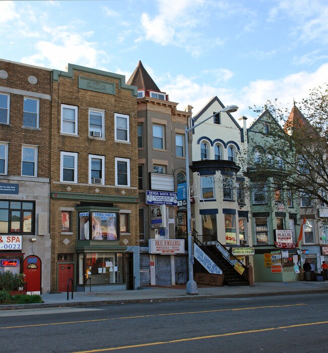 1748 Columbia Rd NW