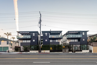 1820-1834 Pacific Coast Hwy in Hermosa Beach, CA - Building Photo - Primary Photo