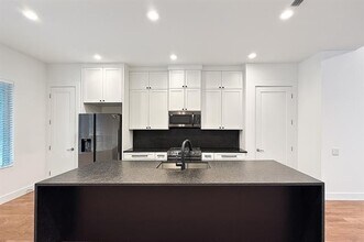 2310 Newbury Dr in Arlington, TX - Building Photo - Building Photo