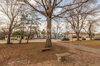 2527 S Oswego Ave in Tulsa, OK - Building Photo - Building Photo