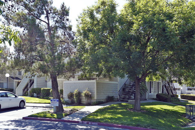 1097 Tekman Dr in San Jose, CA - Foto de edificio - Building Photo