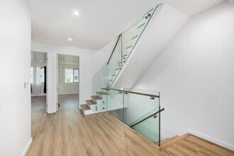 7341 Valmont St in Tujunga, CA - Building Photo - Interior Photo