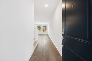 3037 Dovedale St in Pearland, TX - Building Photo