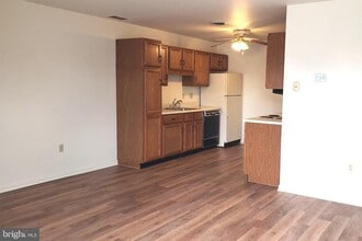 121 S 3rd St in Oxford, PA - Building Photo - Building Photo