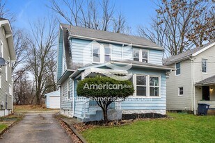 691 Noble Ave in Akron, OH - Building Photo