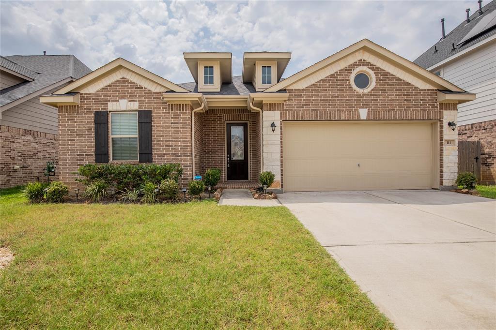 111 Hollow Terrace Ct in Tomball, TX - Building Photo