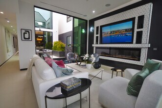 838 California Ave in Los Angeles, CA - Building Photo - Building Photo