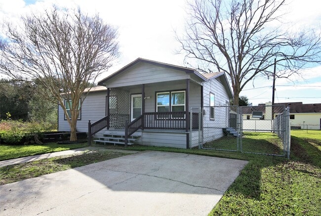 property at 6611 Wayne Johnson Ave