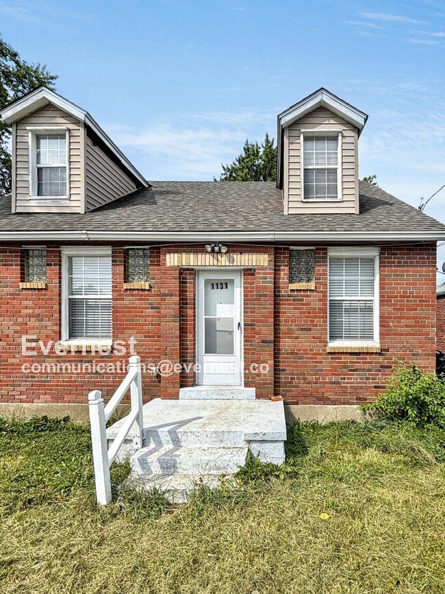 property at 1131 N Florissant Rd