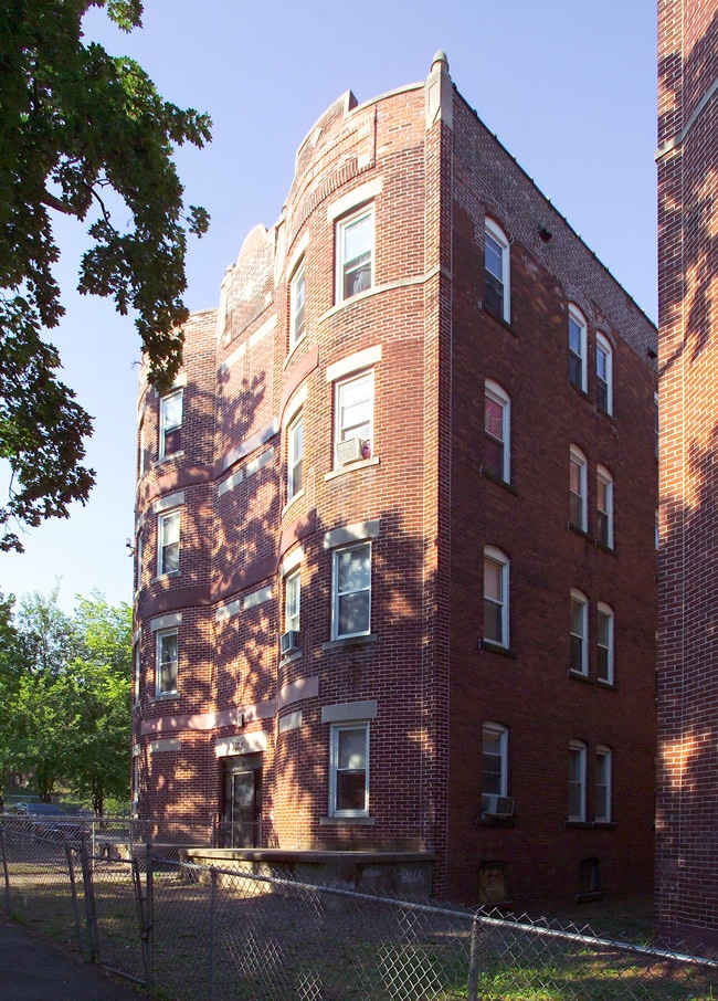24 Coomes St in Springfield, MA - Building Photo - Building Photo