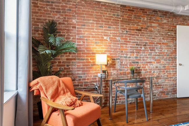 221 Vine St in Philadelphia, PA - Building Photo - Building Photo