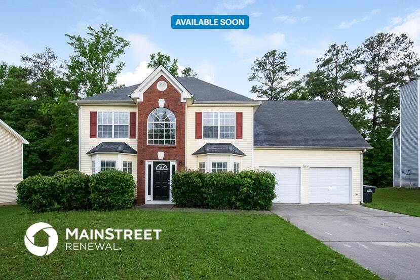 6011 Autumn Green Dr in Fairburn, GA - Foto de edificio