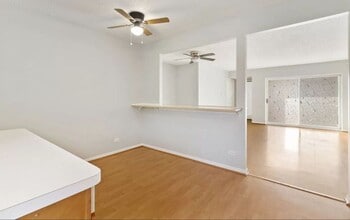 5357 N East River Rd in Chicago, IL - Building Photo - Building Photo