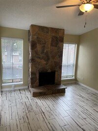 17331 Red Oak Dr photo'