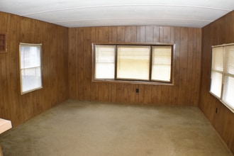 3230 Oakland Rd in Dover, PA - Building Photo - Building Photo