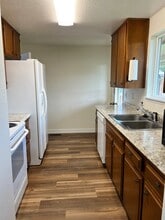 3670 Casteel Street, Unit 3670 Casteel in Hubbard, OR - Building Photo - Building Photo