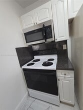 5505 NW 7th St in Miami, FL - Building Photo - Building Photo