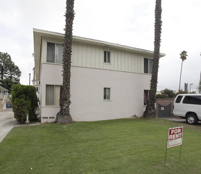 10821-10823 Bloomfield St in North Hollywood, CA - Building Photo - Building Photo