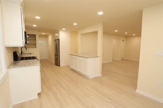 20 Pineview Rd in West Nyack, NY - Building Photo - Building Photo