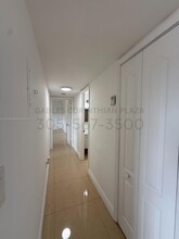 22 Salamanca Ave in Coral Gables, FL - Building Photo - Building Photo