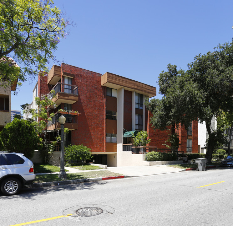 511 N Jackson St in Glendale, CA - Building Photo