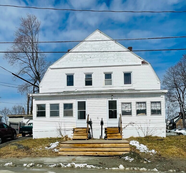 6 Herd St, Unit 1 in Winslow, ME - Building Photo
