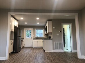 108 Oak Trail in Belmont, NC - Building Photo - Building Photo