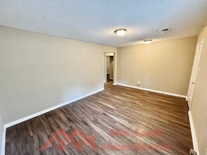 1761 Winston Dr in Memphis, TN - Building Photo - Building Photo