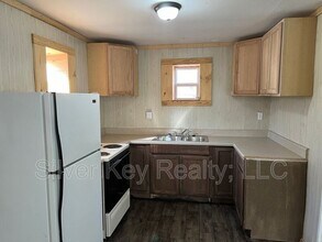 1121 Athens Pike in Etowah, TN - Building Photo - Building Photo