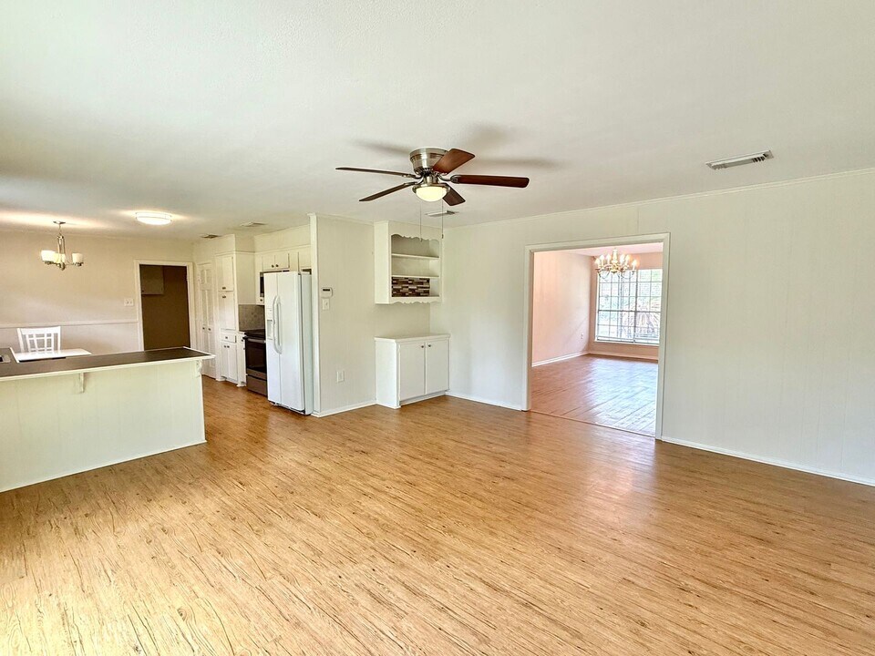 4551 Drusilla Dr in Baton Rouge, LA - Building Photo