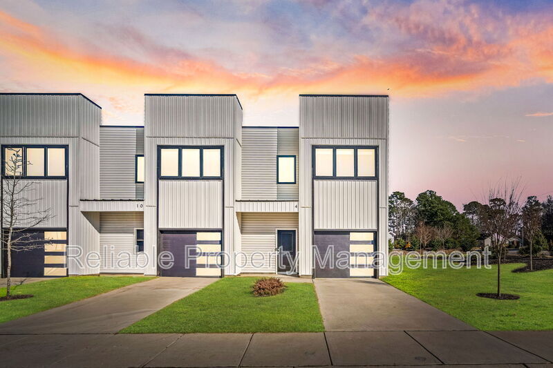 14 S Laird Dr in Clayton, NC - Building Photo