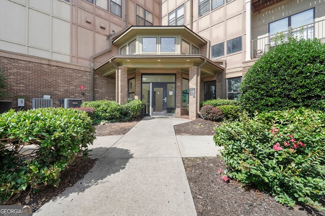 property at 898 Oak St SW