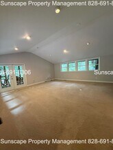 267 Old Fort Rd in Fairview, NC - Building Photo - Building Photo