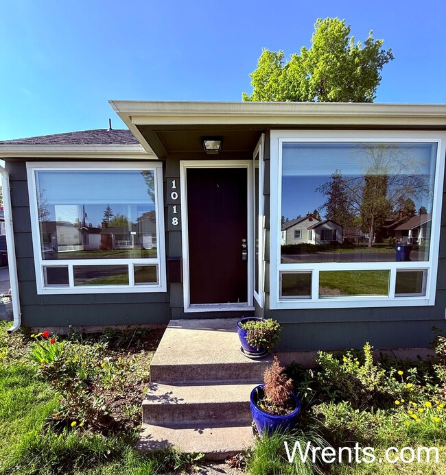 property at 1018 E 40th Ave