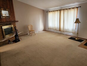 2545 Southwood Dr in Appleton, WI - Building Photo - Building Photo